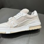 Trainer 1AC689 - Image 4