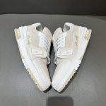 Trainer 1AC689 - Image 2