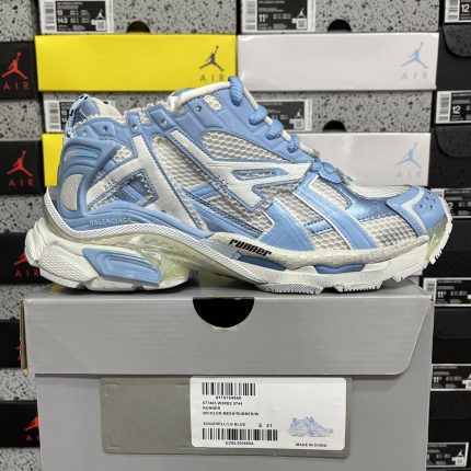 Runner 677402W3RB29744