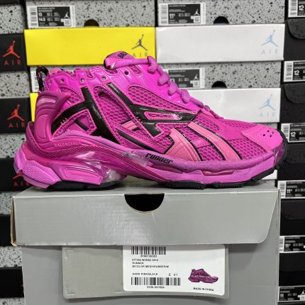 Runner 677402W3RB25510