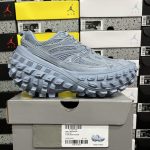 Defender 685613W2RAA4000